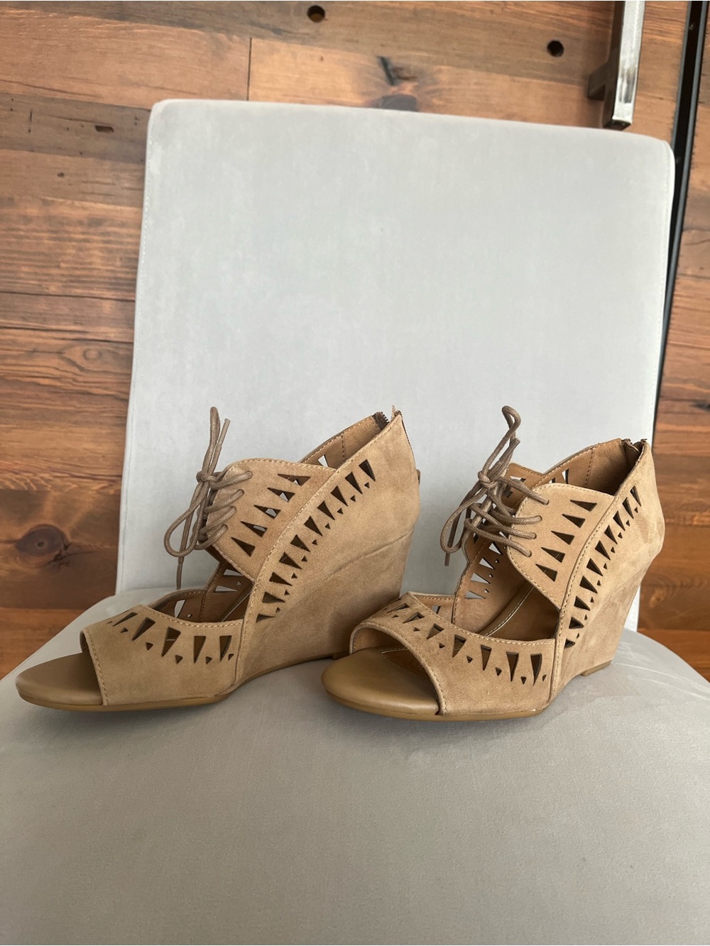 Sofft Yardley Nude Suede-Like Lace-Up Wedge Sandals EUC - Picture 2 of 10
